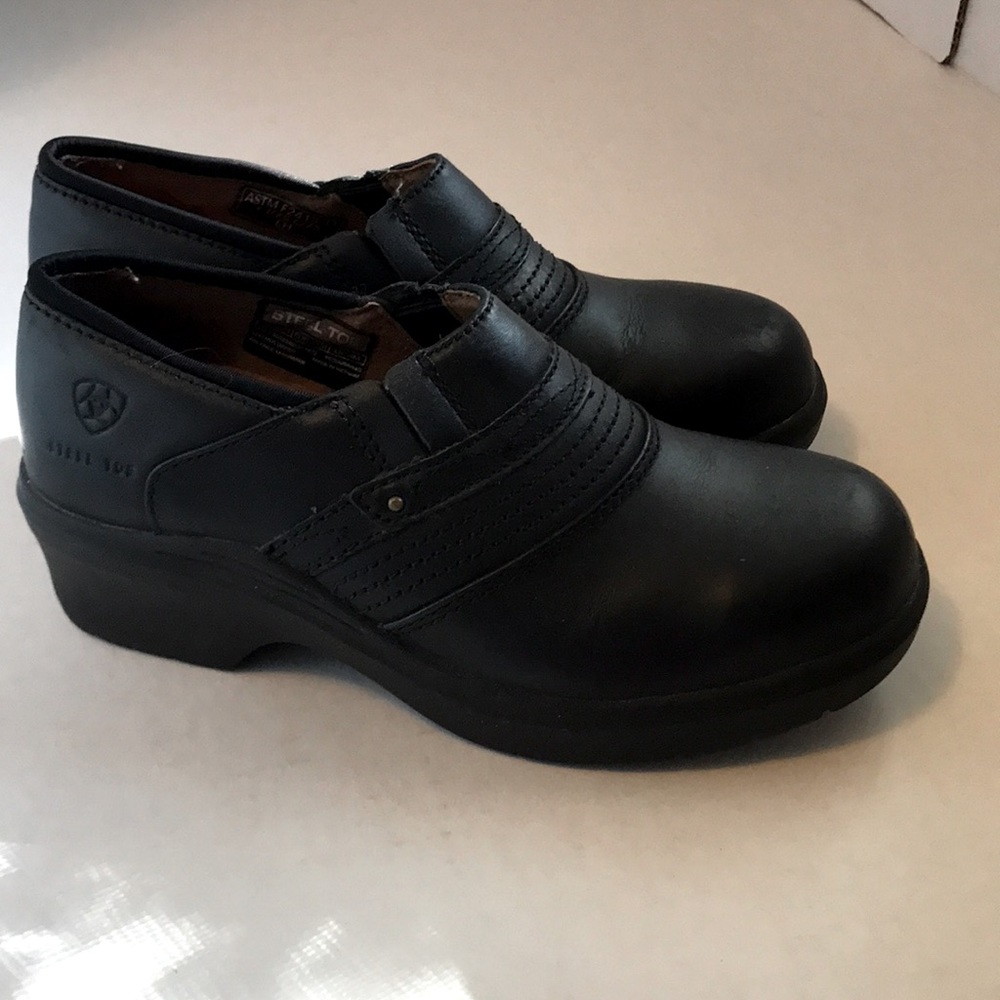 Ariats Steal Toed Work Clogs. Black.